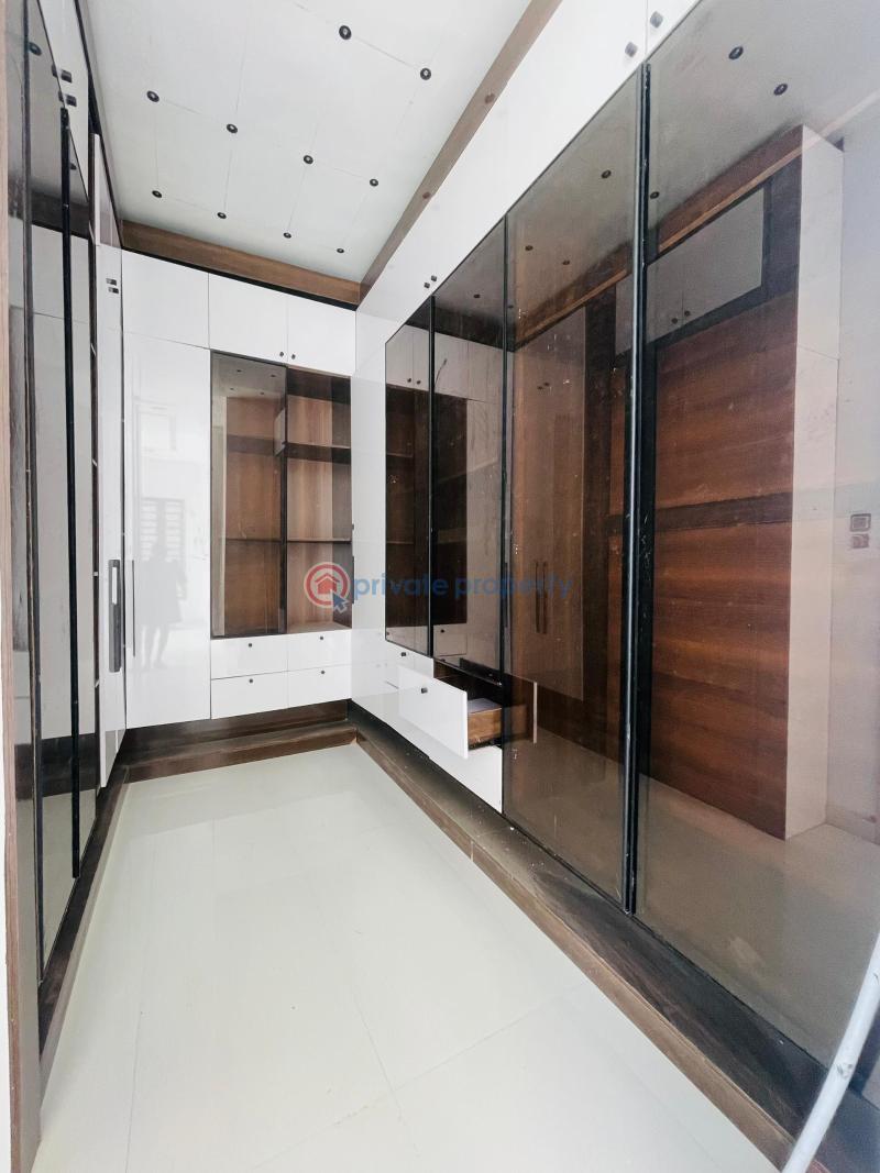 5 bedroom Detached Duplex For Sale Lekki County Ikota Lekki Lagos - 11