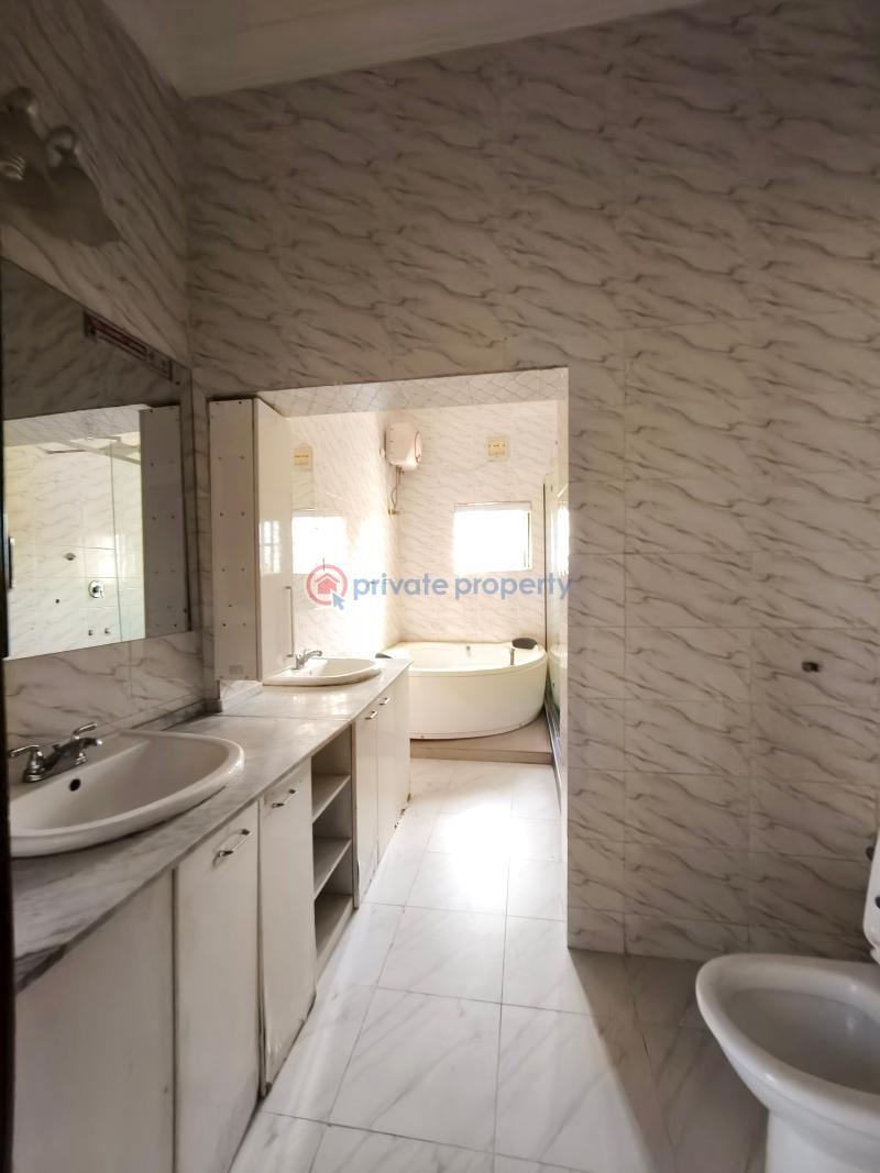 5 bedroom Duplex For Sale Lakeview Estate, Orchid Lafiaji Lekki Lagos - 18