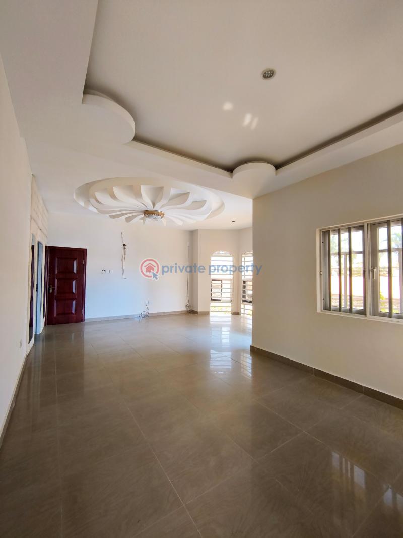 5 bedroom Duplex For Sale Lakeview Estate, Orchid Lafiaji Lekki Lagos - 16