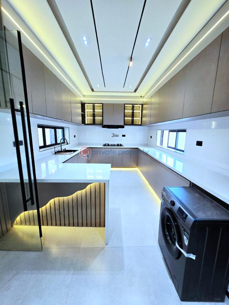 5 bedroom Detached Duplex For Sale Lekki Phase 1 Lagos - 17