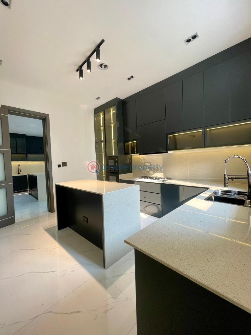 5 bedroom Detached Duplex For Sale Victoria Garden City Lekki Lagos - 9