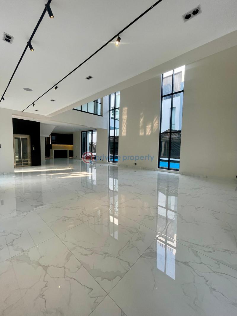 5 bedroom Detached Duplex For Sale Victoria Garden City Lekki Lagos - 2