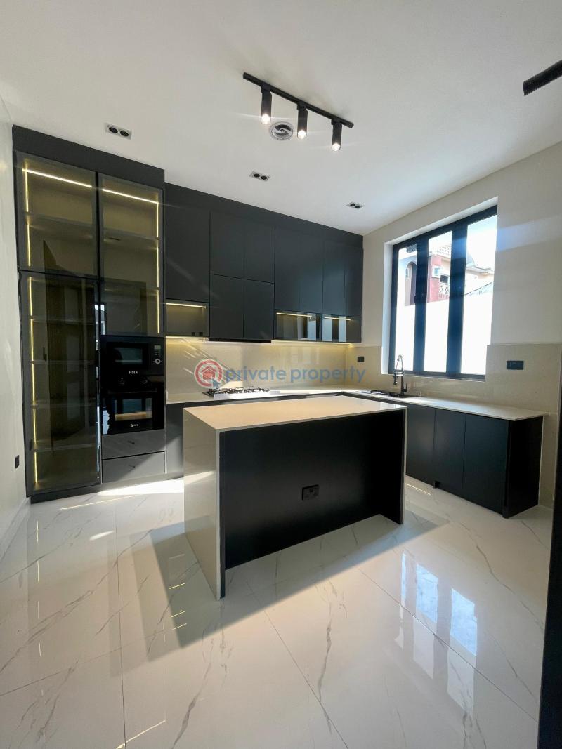 5 bedroom Detached Duplex For Sale Victoria Garden City Lekki Lagos - 5
