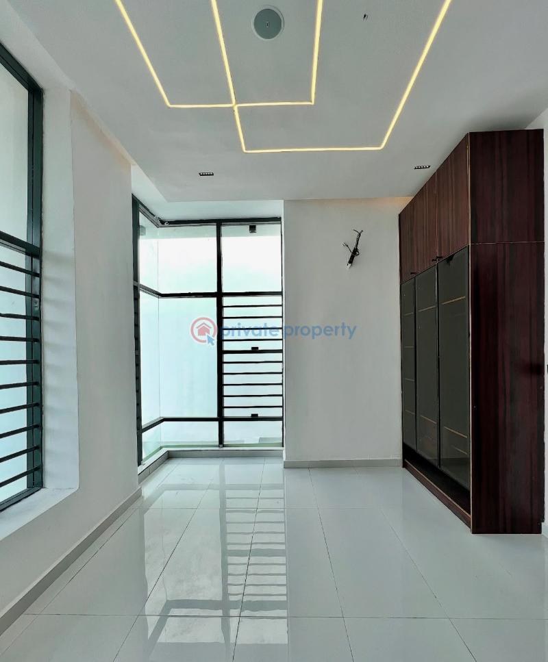 5 bedroom Detached Duplex For Sale Secure Estate At Idado / Agungi Estate Idado Lekki Lagos - 24