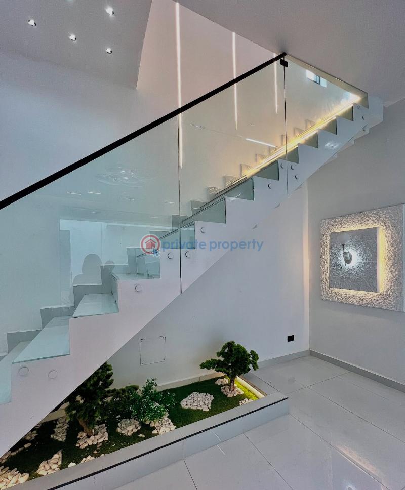 5 bedroom Detached Duplex For Sale Secure Estate At Idado / Agungi Estate Idado Lekki Lagos - 23