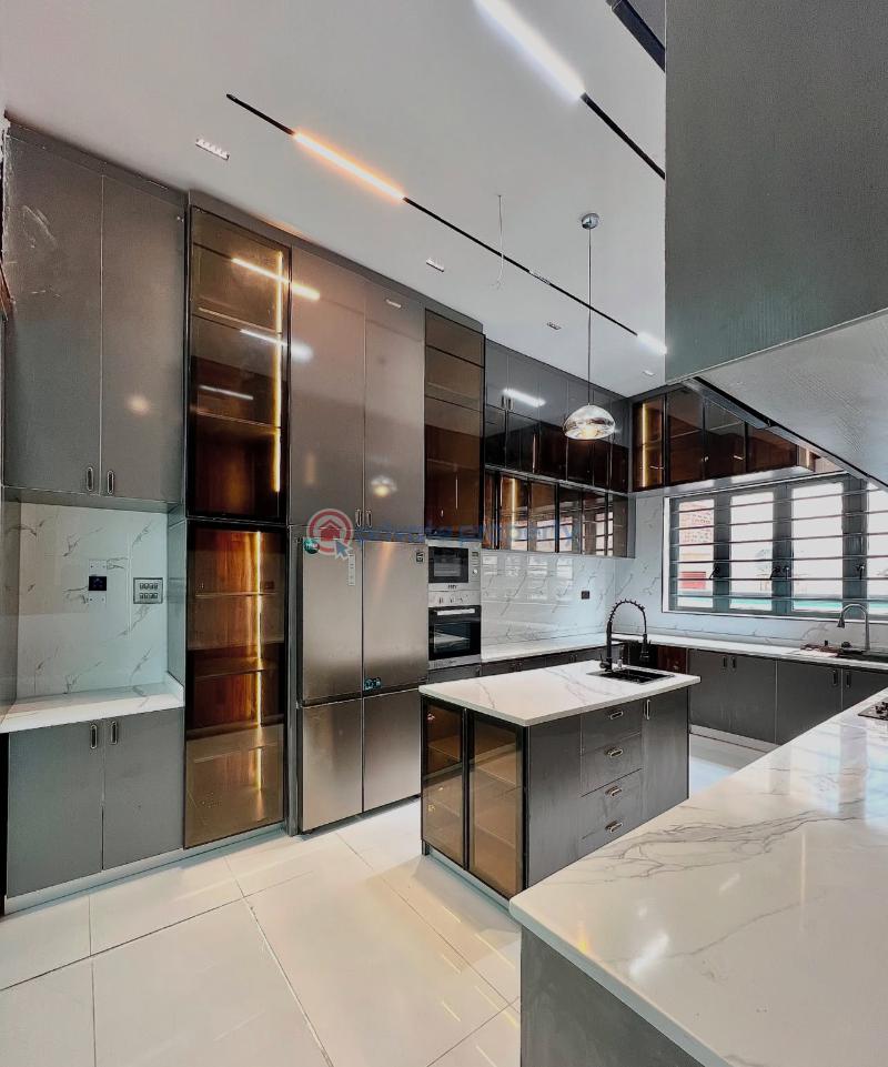 5 bedroom Detached Duplex For Sale Secure Estate At Idado / Agungi Estate Idado Lekki Lagos - 15