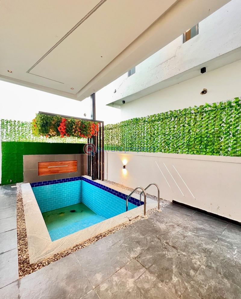 5 bedroom Detached Duplex For Sale Secure Estate At Ajah Lekki Ajah Lagos - 1