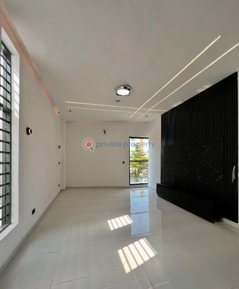 5 bedroom Detached Duplex For Sale Secure Estate At Idado / Agungi Estate Idado Lekki Lagos - 20