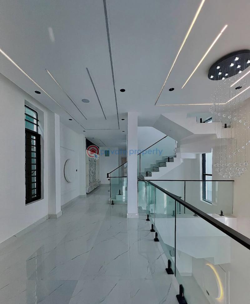 5 bedroom Detached Duplex For Sale 2nd Tollgate Lekki Along Lekki Expressway Lagos - 6