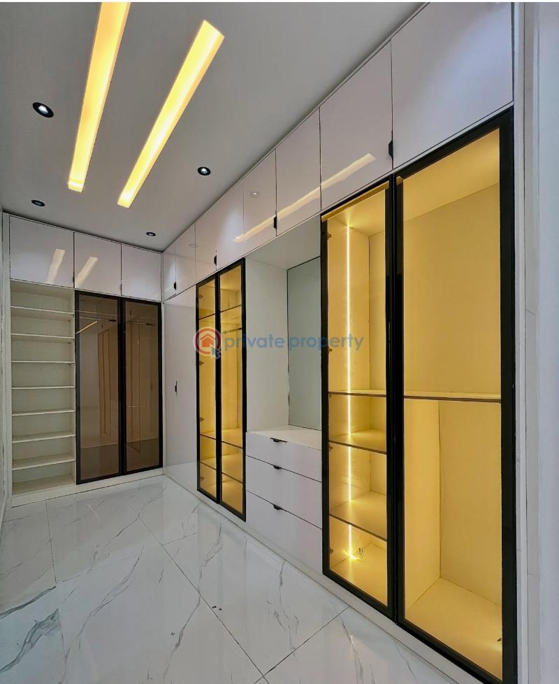 5 bedroom Detached Duplex For Sale 2nd Tollgate Lekki Along Lekki Expressway Lagos - 10