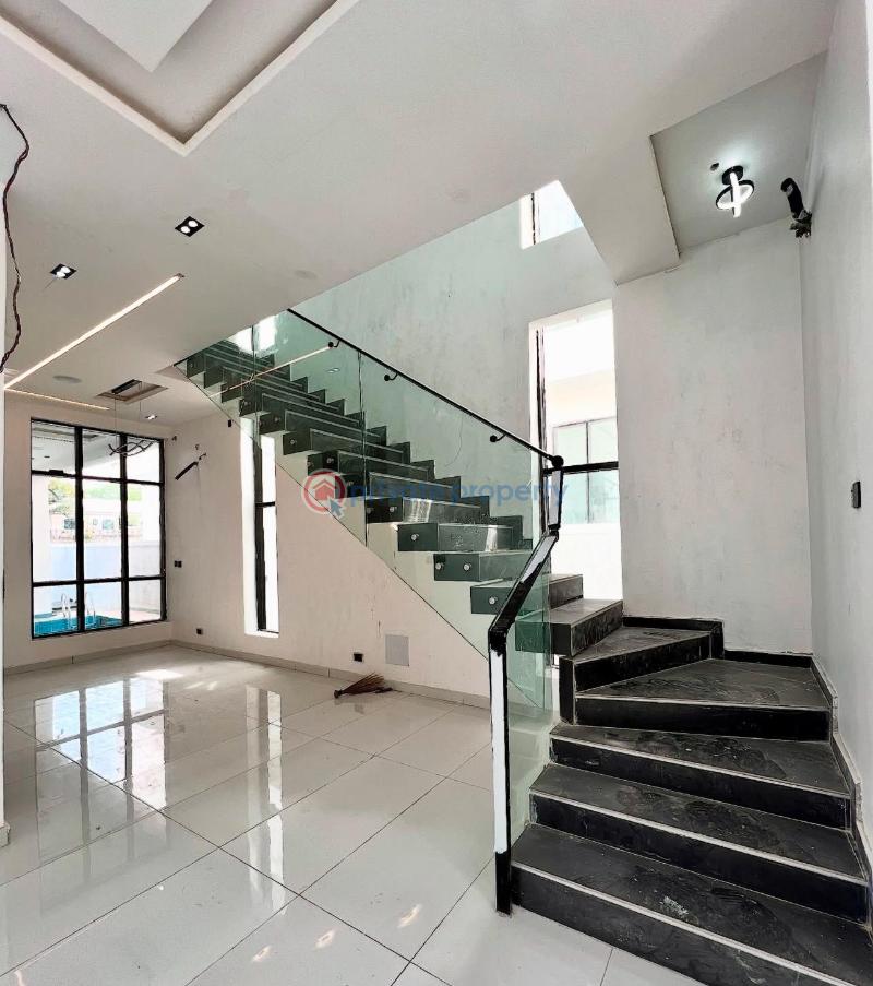 5 bedroom Detached Duplex For Sale Chevron Drive Lekki Lagos - 3