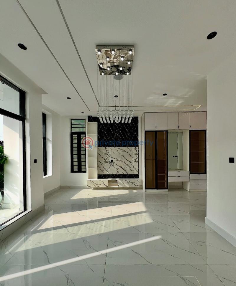 5 bedroom Detached Duplex For Sale 2nd Tollgate Lekki Along Lekki Expressway Lagos - 8