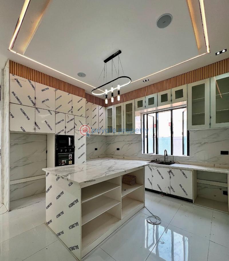 5 bedroom Detached Duplex For Sale Chevron Drive Lekki Lagos - 4