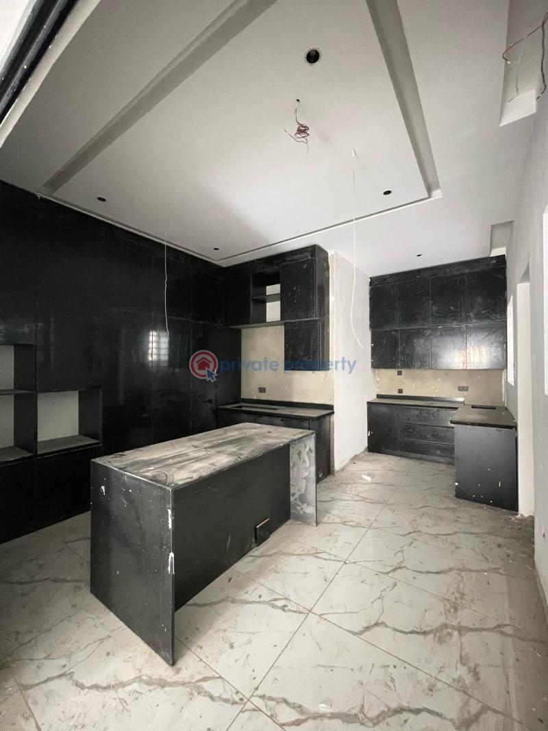 5 bedroom Semi detached Duplex For Sale Idado Lekki Lagos - 3
