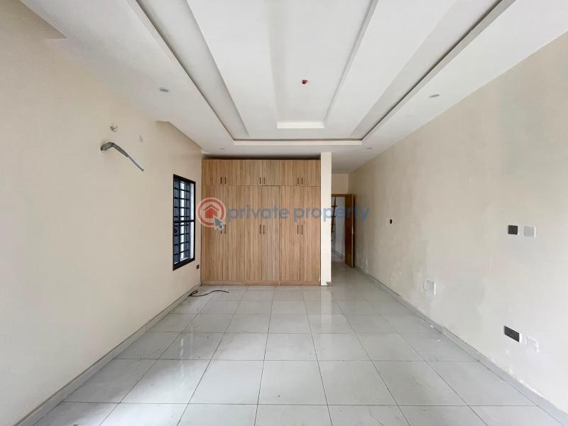 5 bedroom Flat & Apartment For Sale Ogudu GRA Lagos - 13