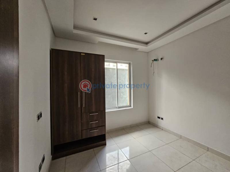 Luxury 5 bedroom semi detached duplex with bq, central swimming pool, gym, jetty . - 9 5 bedroom Semi detached Duplex For Sale Close To Banana Island Ikoyi Lagos - 9