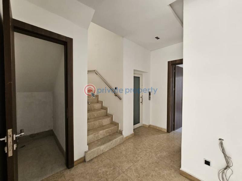Luxury 5 bedroom semi detached duplex with bq, central swimming pool, gym, jetty . - 5 5 bedroom Semi detached Duplex For Sale Close To Banana Island Ikoyi Lagos - 5