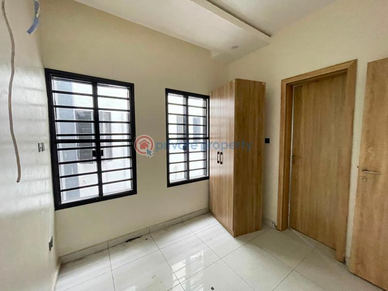 5 bedroom Flat & Apartment For Sale Ogudu GRA Lagos - 8