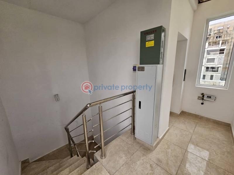 Luxury 5 bedroom semi detached duplex  with central swimming pool, gym and jetty - 23 5 bedroom Duplex For Sale Close To Banana Island Ikoyi Lagos - 23