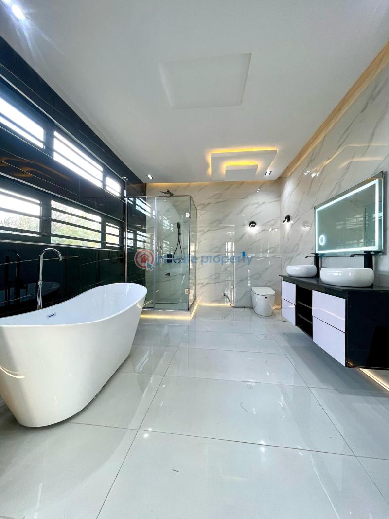 5 bedroom Detached Duplex For Sale Ikota Lekki Lagos - 19