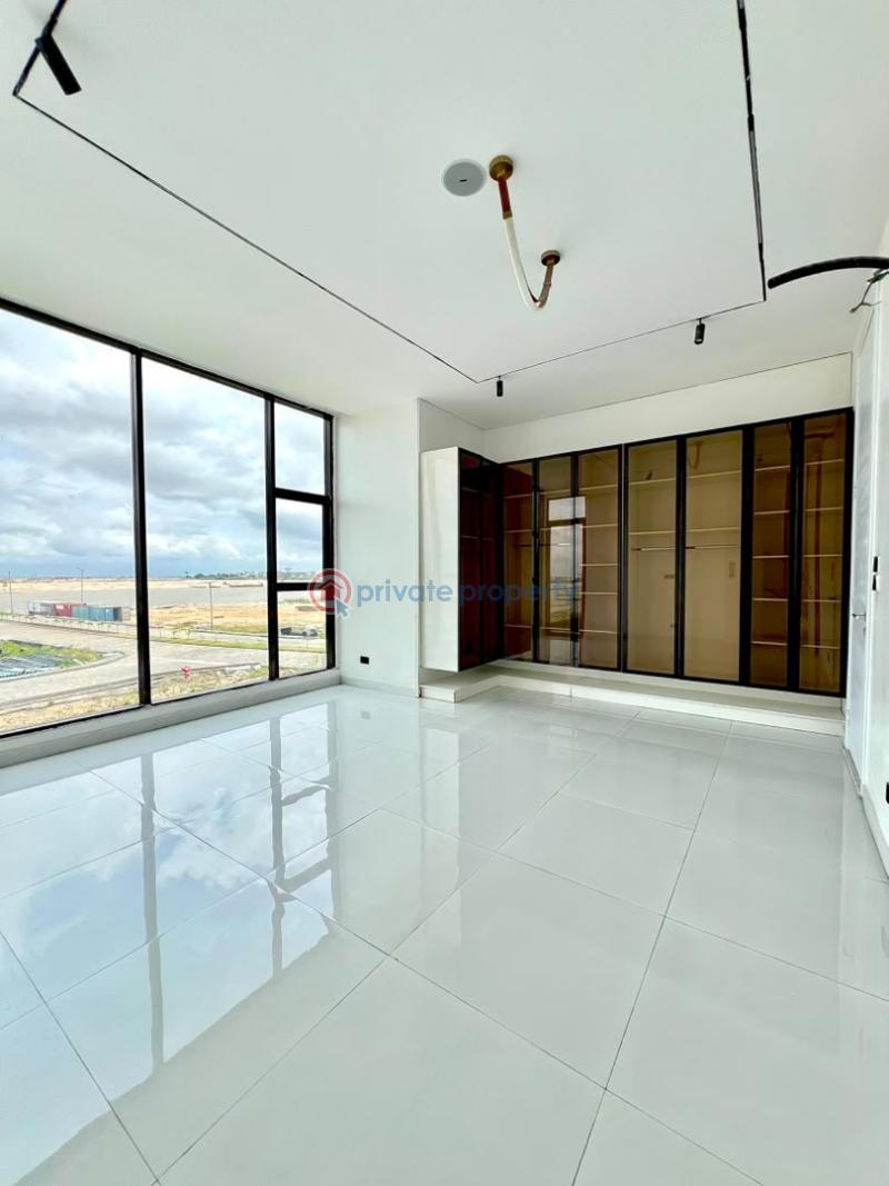 5 bedroom Detached Duplex For Sale Pinnock Beach Estate Osapa Lekki Lagos - 20