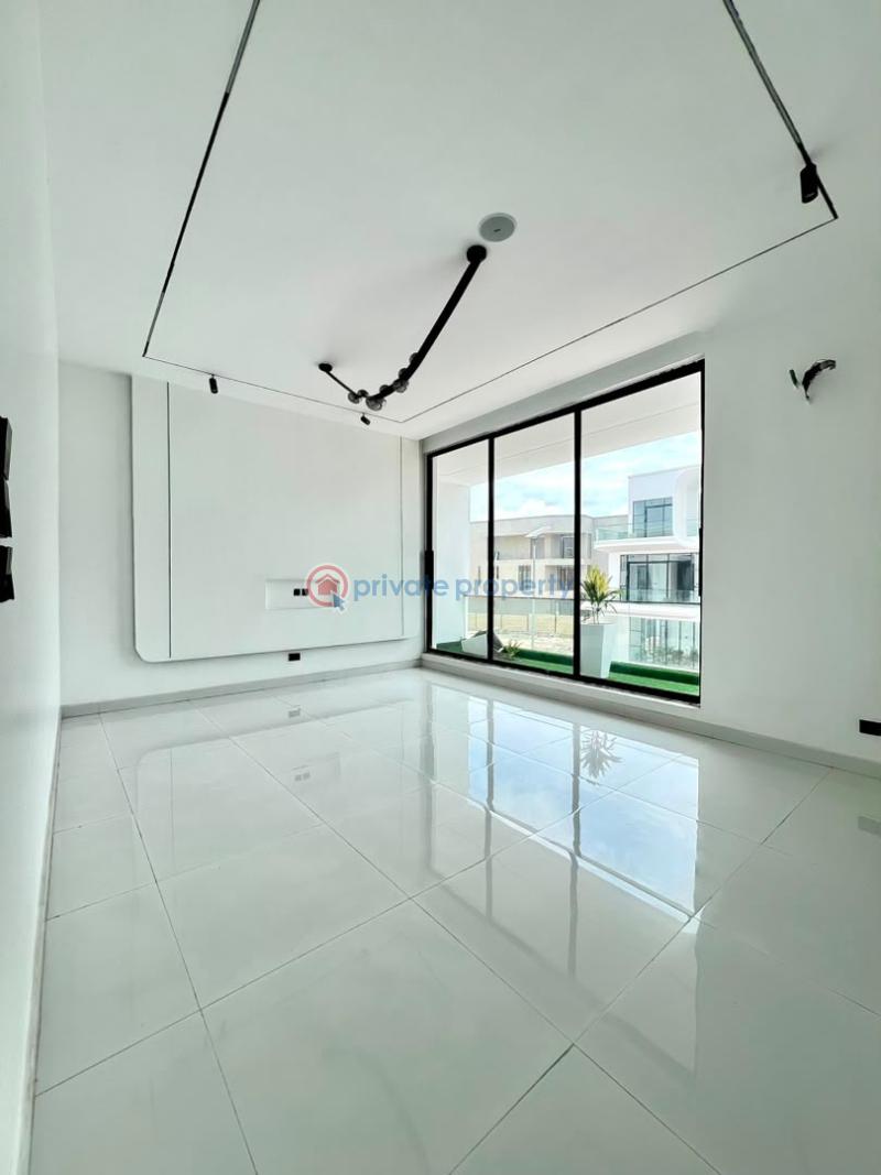 5 bedroom Detached Duplex For Sale Pinnock Beach Estate Osapa Lekki Lagos - 17