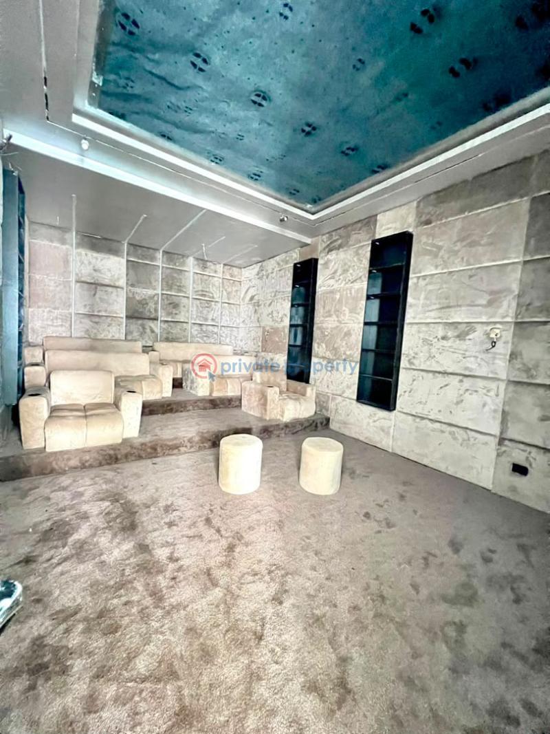 5 bedroom Detached Duplex For Sale Pinnock Beach Estate Osapa Lekki Lagos - 5