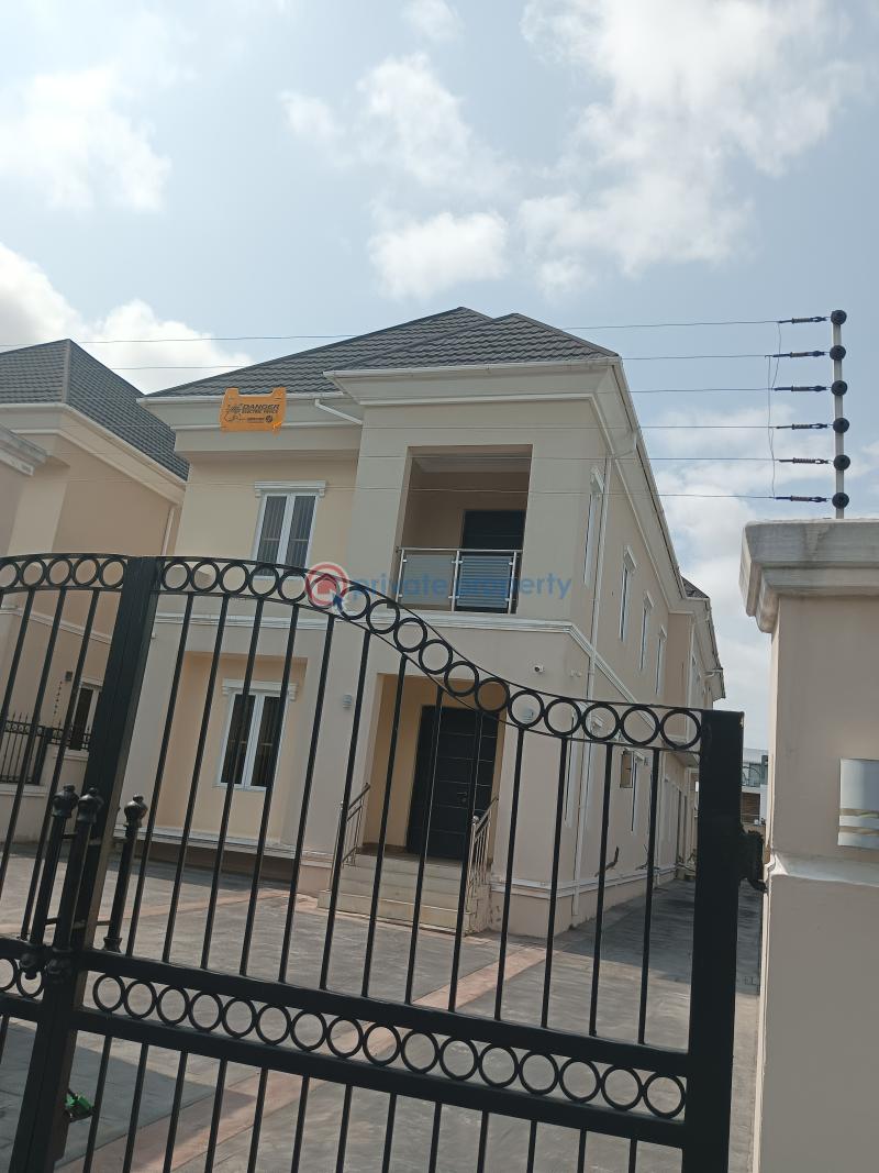 5 bedroom Duplex For Sale Pinnock Beach Estate Osapa Lekki Lagos - 0