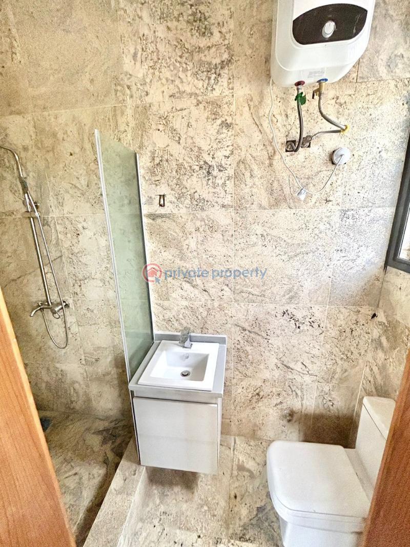 5 bedroom Semi detached Duplex For Sale Royal Garden Estate Ajah Lagos - 5