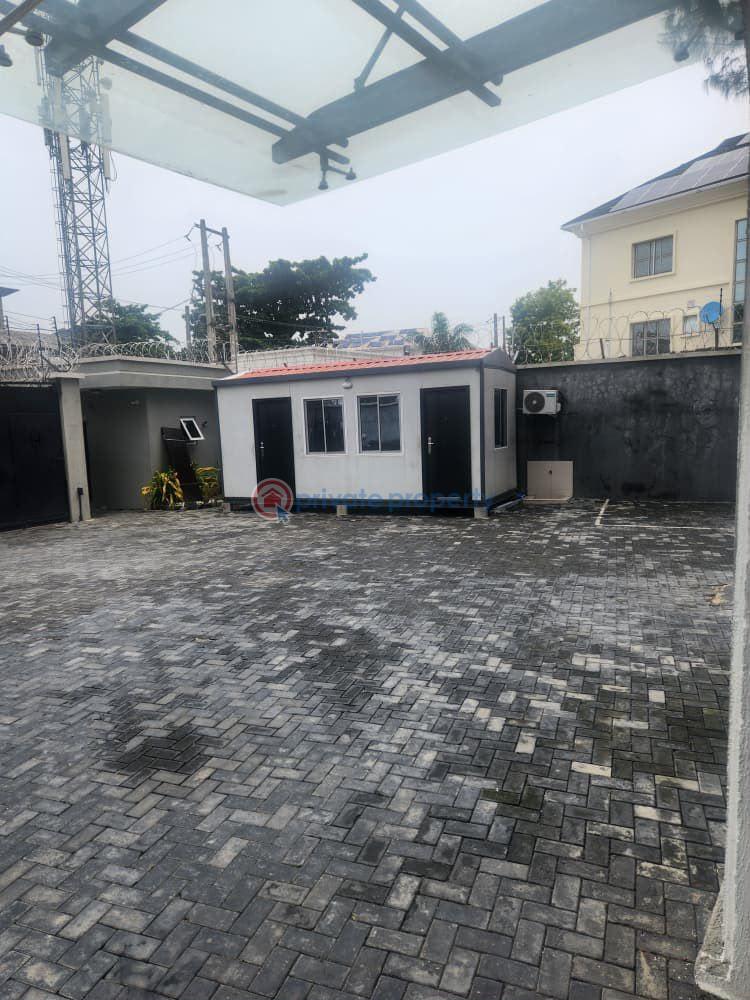 3 bedroom Block Of Flats For Rent Oroke Ikoyi Lagos - 4