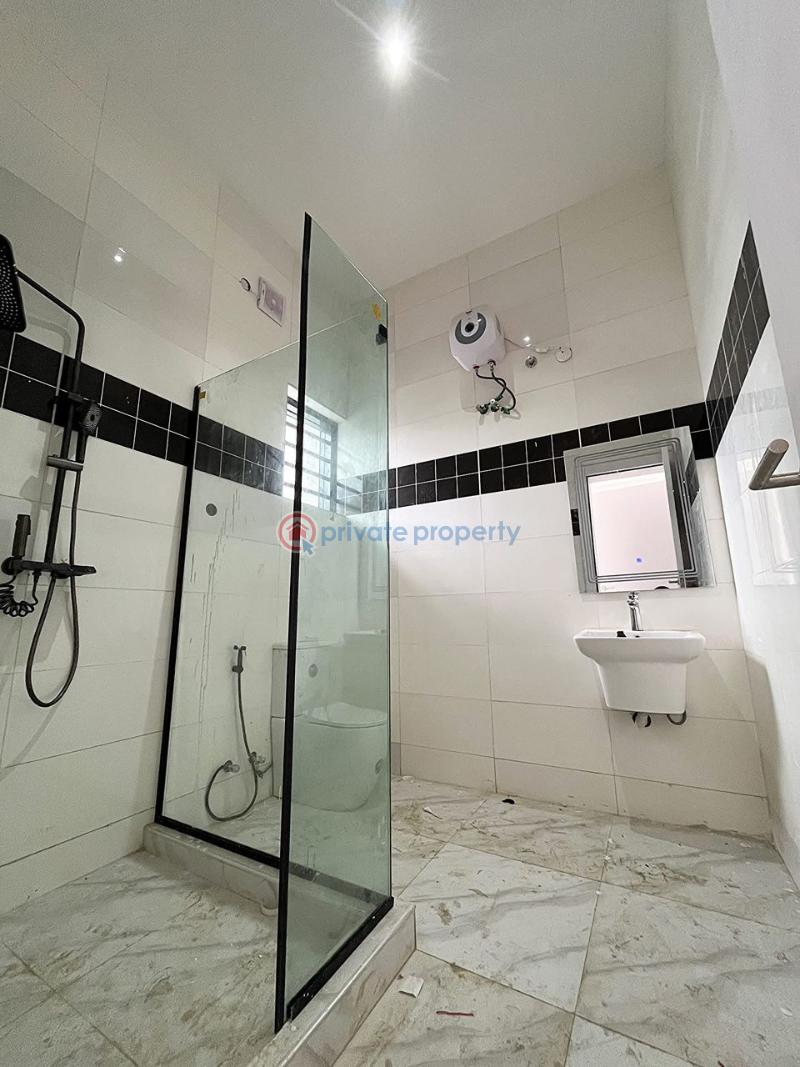 5 bedroom Semi detached Duplex For Sale Ikeja GRA Lagos - 2