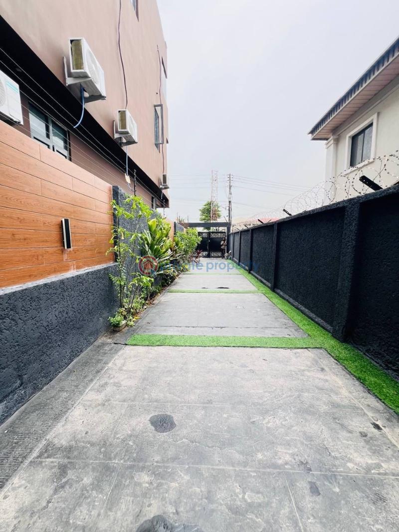 5 bedroom Detached Duplex For Sale Lekki Phase 1 Lagos - 11