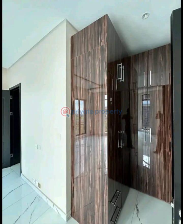 5 bedroom Detached Duplex For Sale Ikota Lekki Lagos - 3