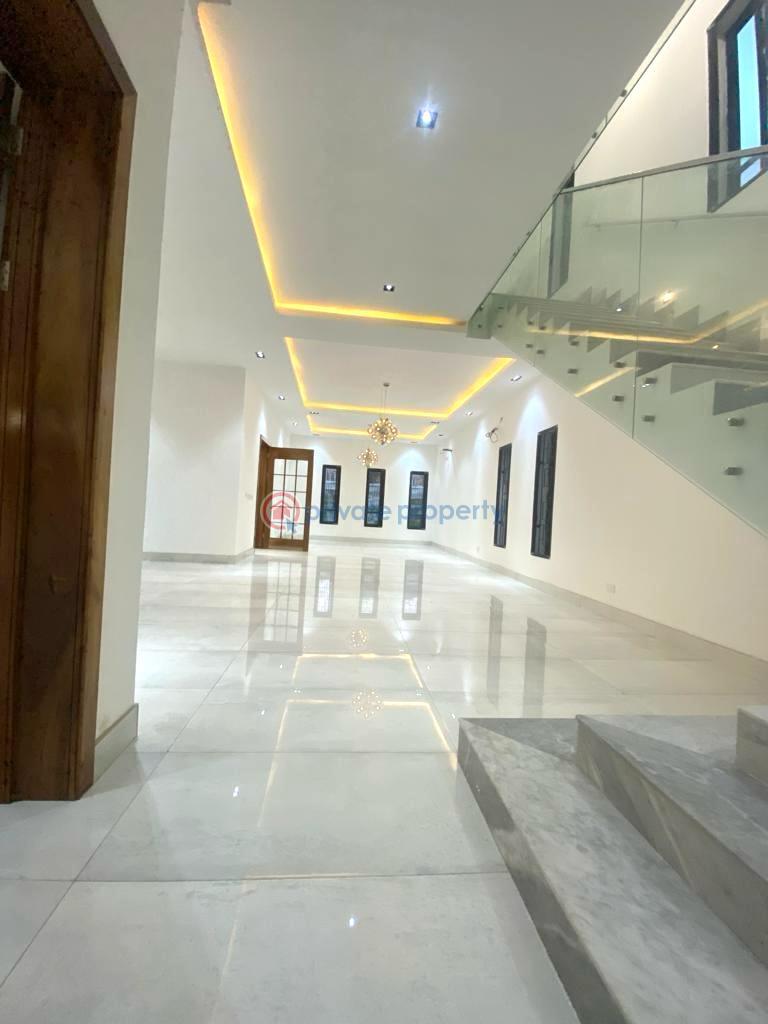 5 bedroom Detached Duplex For Sale Off Admiralty Way Lekki Phase 1 Lagos - 14