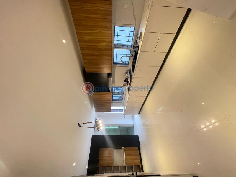 5 bedroom Duplex For Sale Admiralty Lekki Phase 1 Lagos - 2