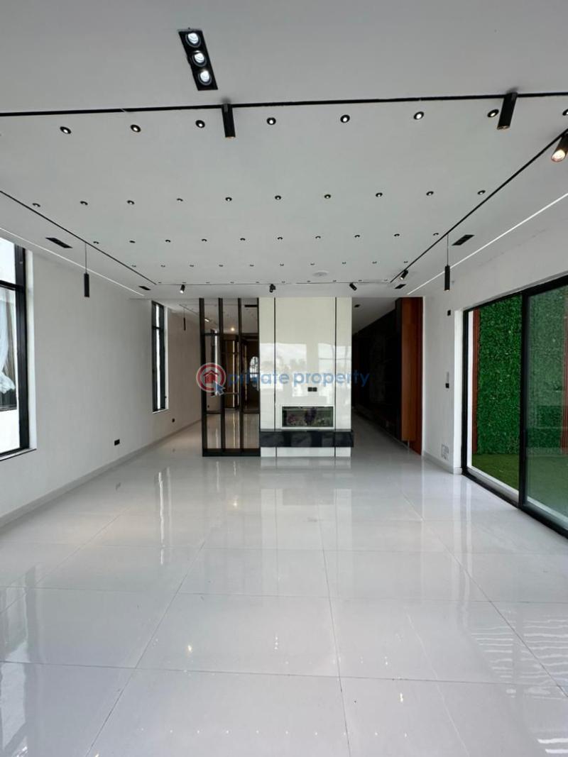 5 bedroom Detached Duplex For Sale Chevron Lekki Lagos Chevron Drive Lekki Lagos - 5