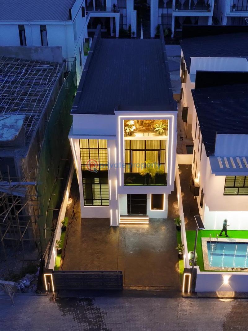 5 bedroom Detached Duplex For Sale Chevron Toll Gate Lekki Lagos - 1