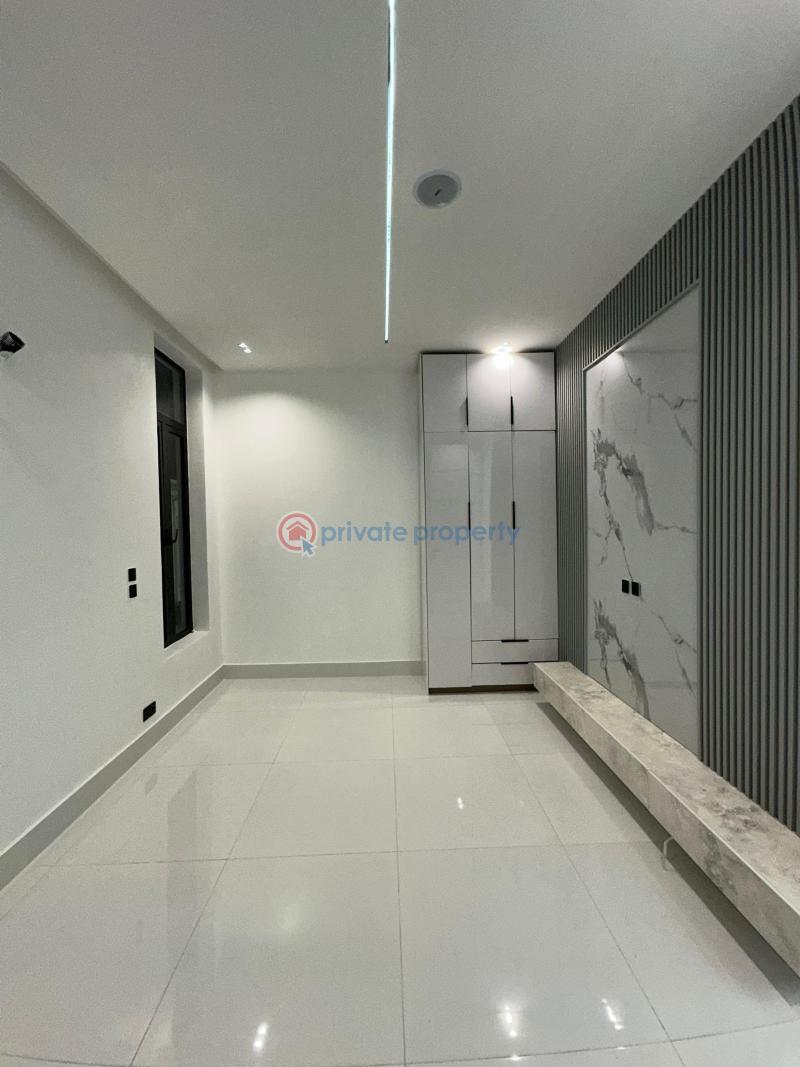 Luxury 5bedroom fully detached duplex - 7 5 bedroom Detached Duplex For Sale Chevron Toll Gate Lekki Lagos Nigeria Chevron Drive Lekki Lagos - 7