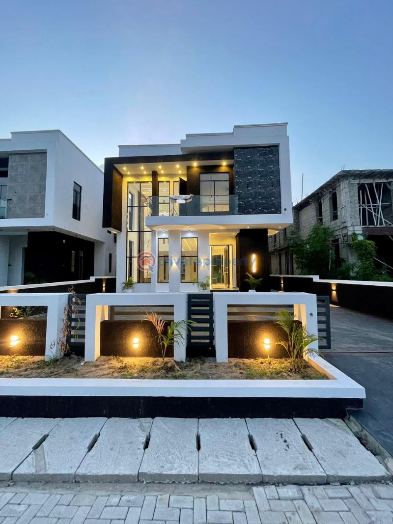 5 bedroom House For Sale Estate Ikota Lekki Lagos - 0