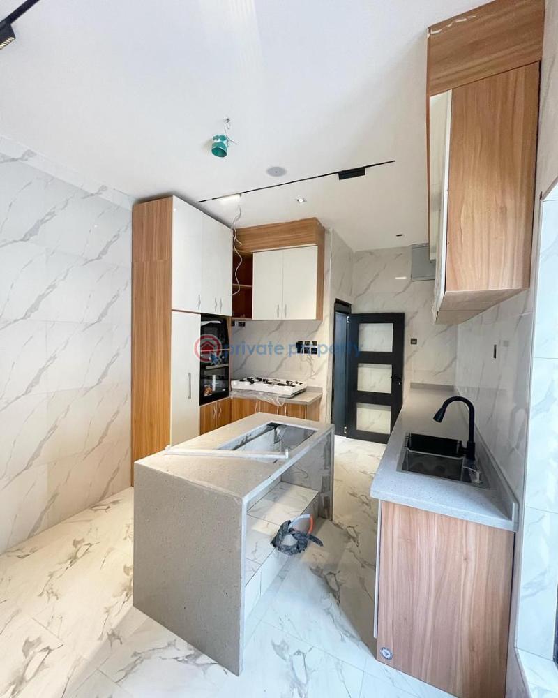 5 bedroom Detached Duplex For Sale Along Lekki Expressway Lagos - 4