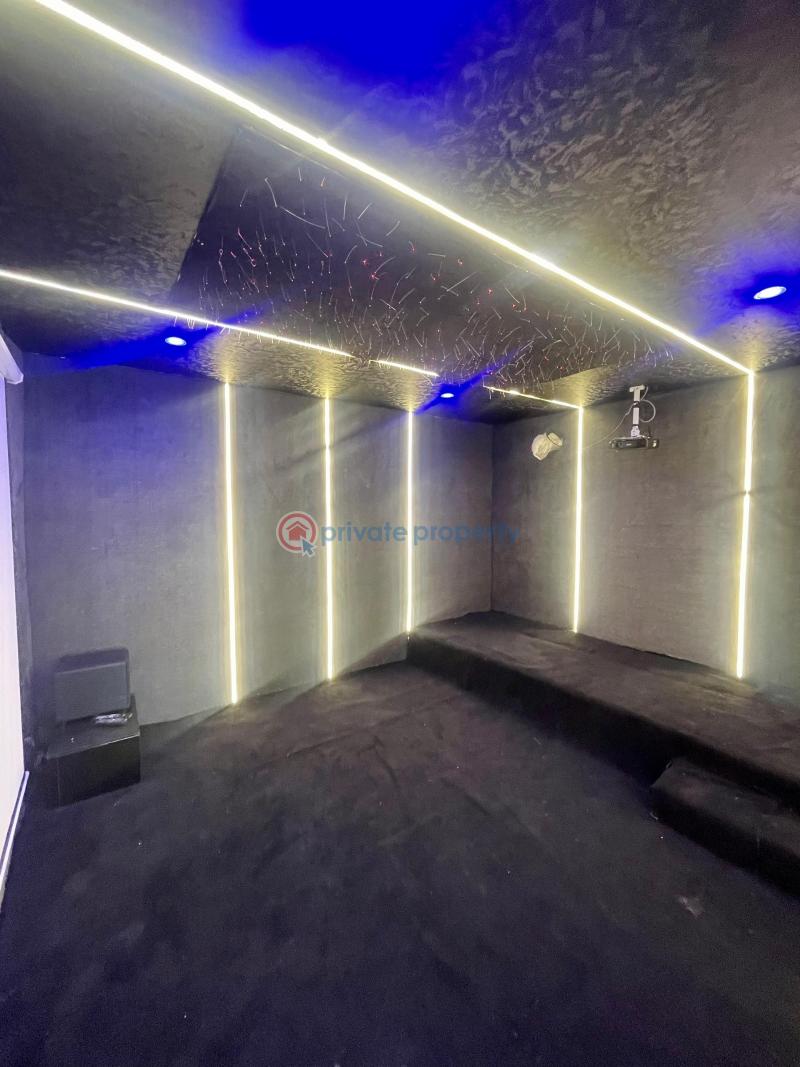 5 bedroom Semi detached Duplex For Sale Estate Lekki Lagos - 11