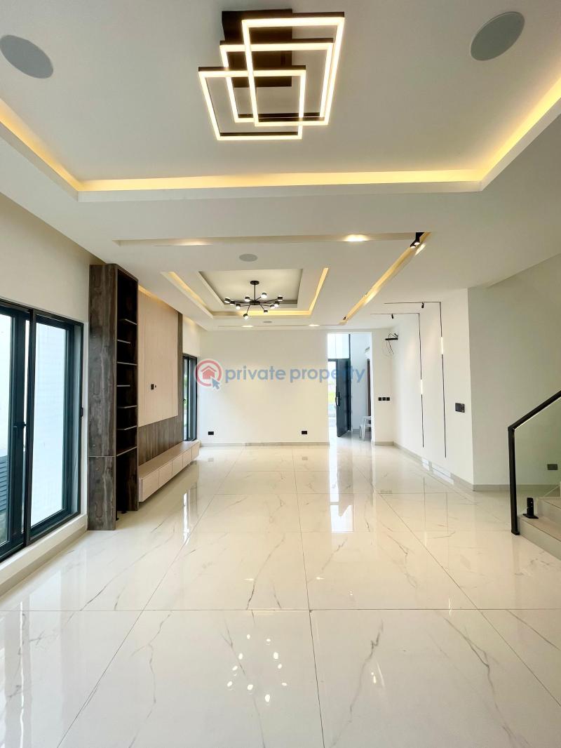 5 bedroom Semi detached Duplex For Sale Estate Lekki Lagos - 3