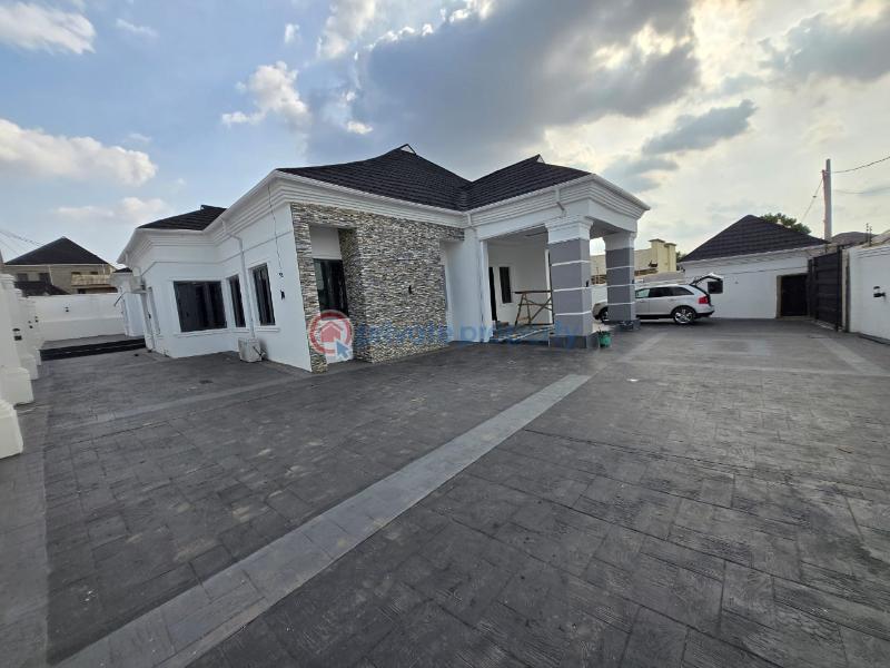 5 bedroom Bungalow For Sale Afuleyin Estate Akobo Ibadan Oyo - 0