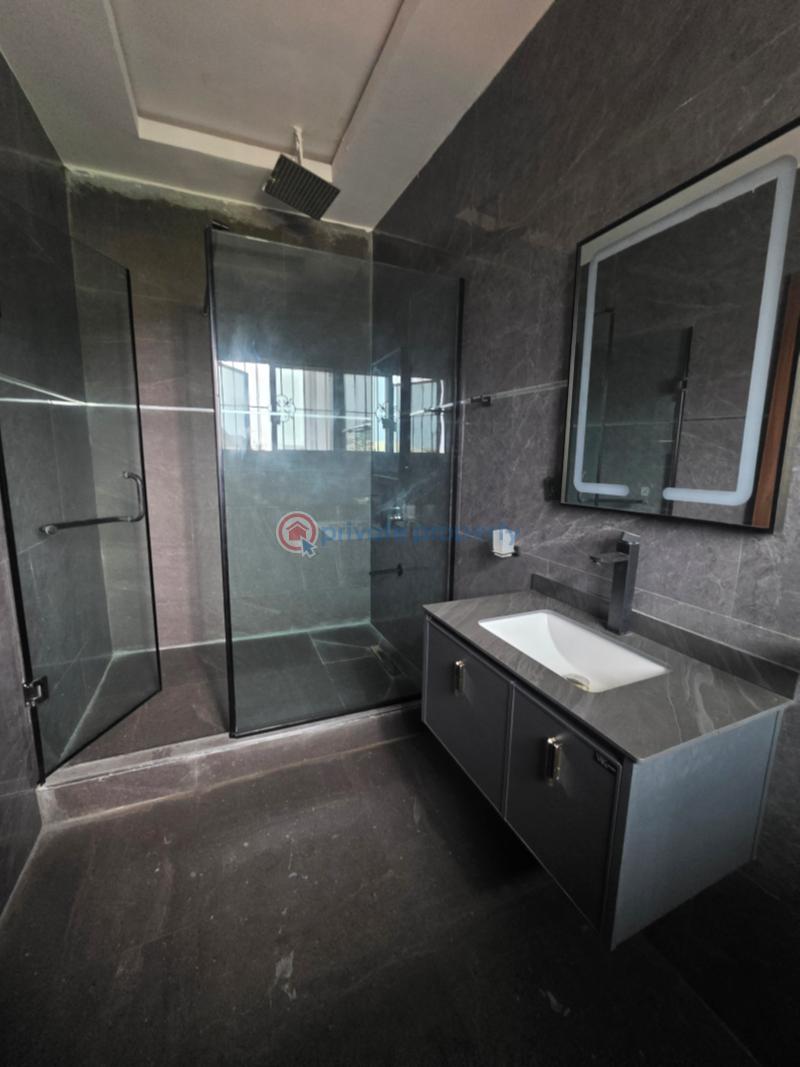 6 bedroom Detached Duplex For Sale Pinnock Beach Estate Osapa Lekki Lagos - 6