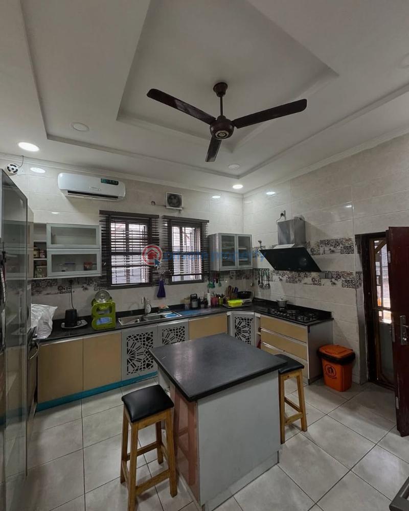 6 bedroom Detached Duplex For Sale Stadium Road Port Harcourt Rivers - 5