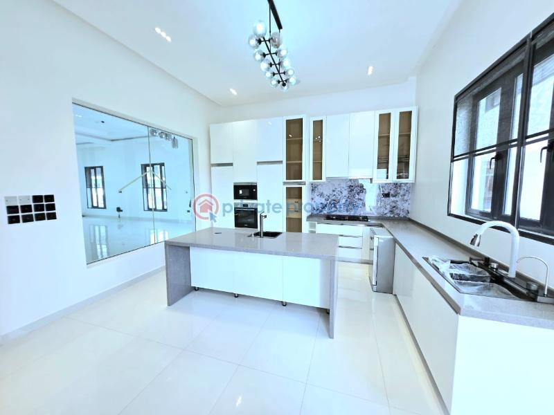 6 bedroom Detached Duplex For Sale Pinnock Beach Estate Osapa London Lekki Lagos - 2