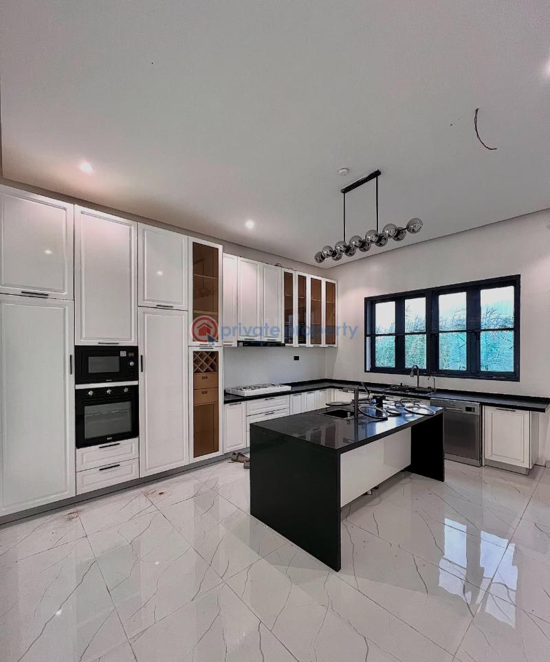 6 bedroom Detached Duplex For Sale Secure Estate At Chevron Lekki Chevron Drive Lekki Lagos - 11