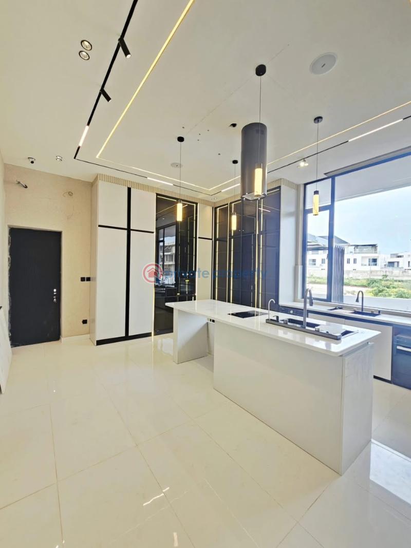 6 bedroom Terraced Duplex For Sale Osapa London Lekki Lagos - 11