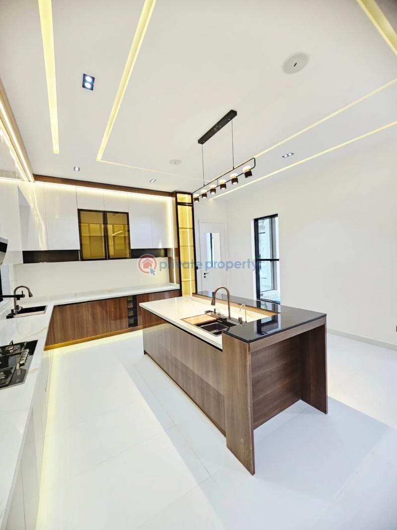 6 bedroom Terraced Duplex For Sale Osapa London Lekki Lagos - 4