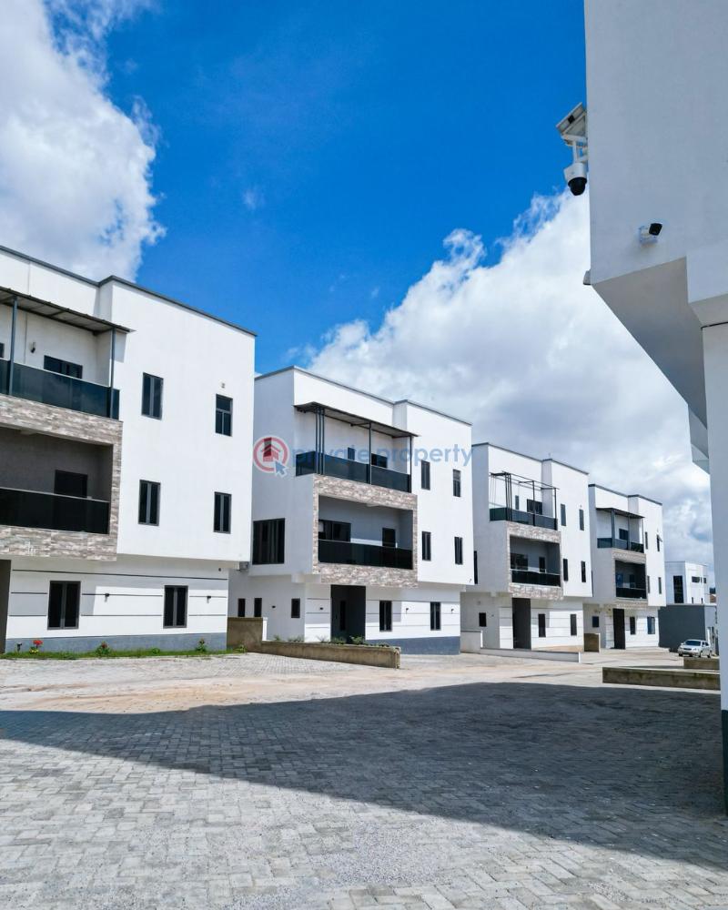 5 bedroom Detached Duplex For Sale Guzape Main Guzape Abuja Phase 1  - 0